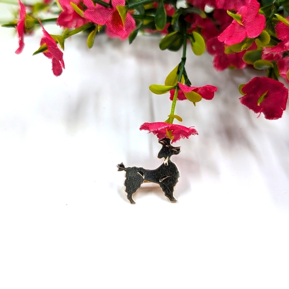 10K Yellow Gold Filled Signed Vintage Poodle Brooch - Picture 2 of 6